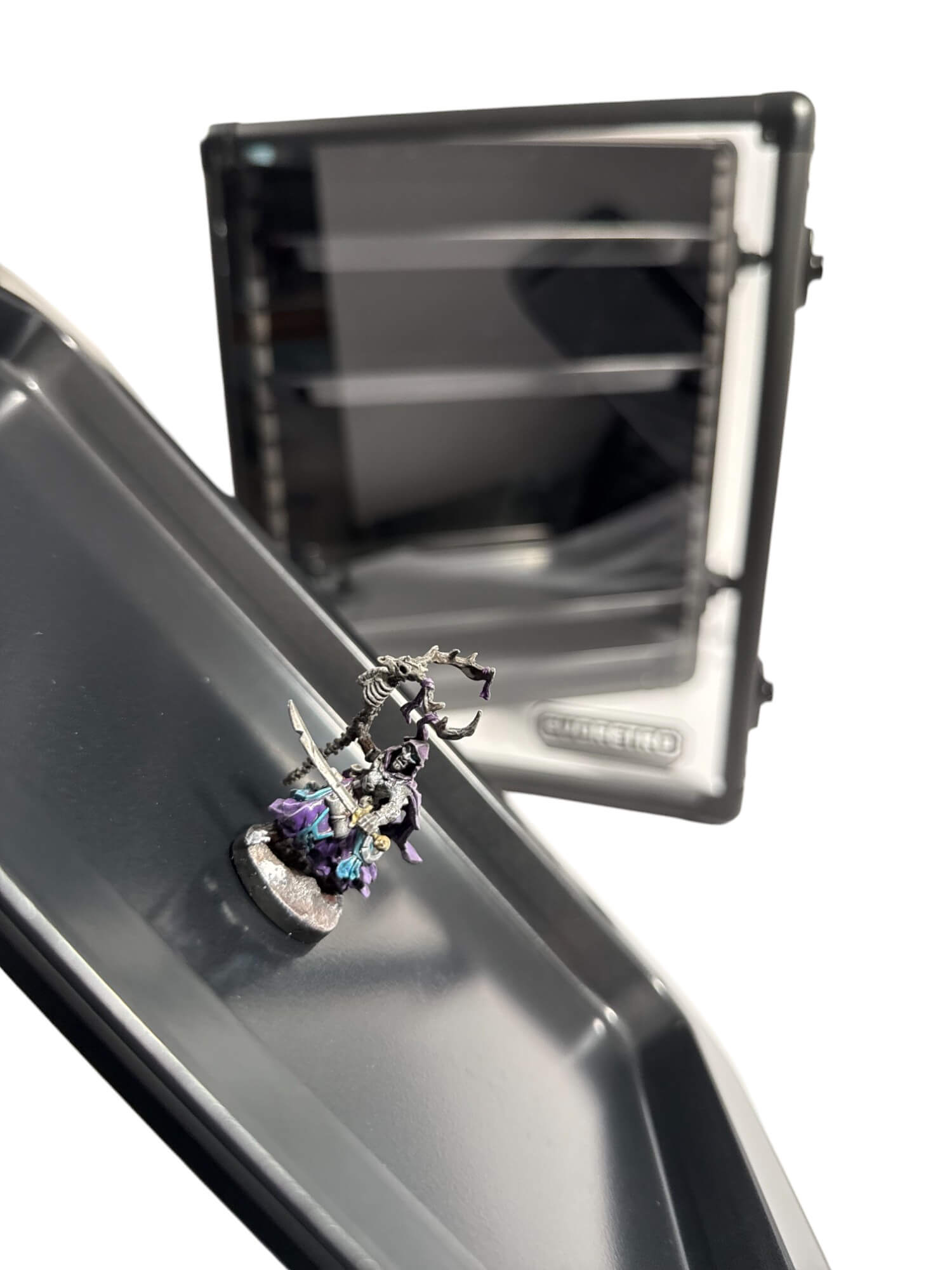 EVORETRO Aluminum Miniatures Display Case with 5 Magnetic Trays - Jack Righteous