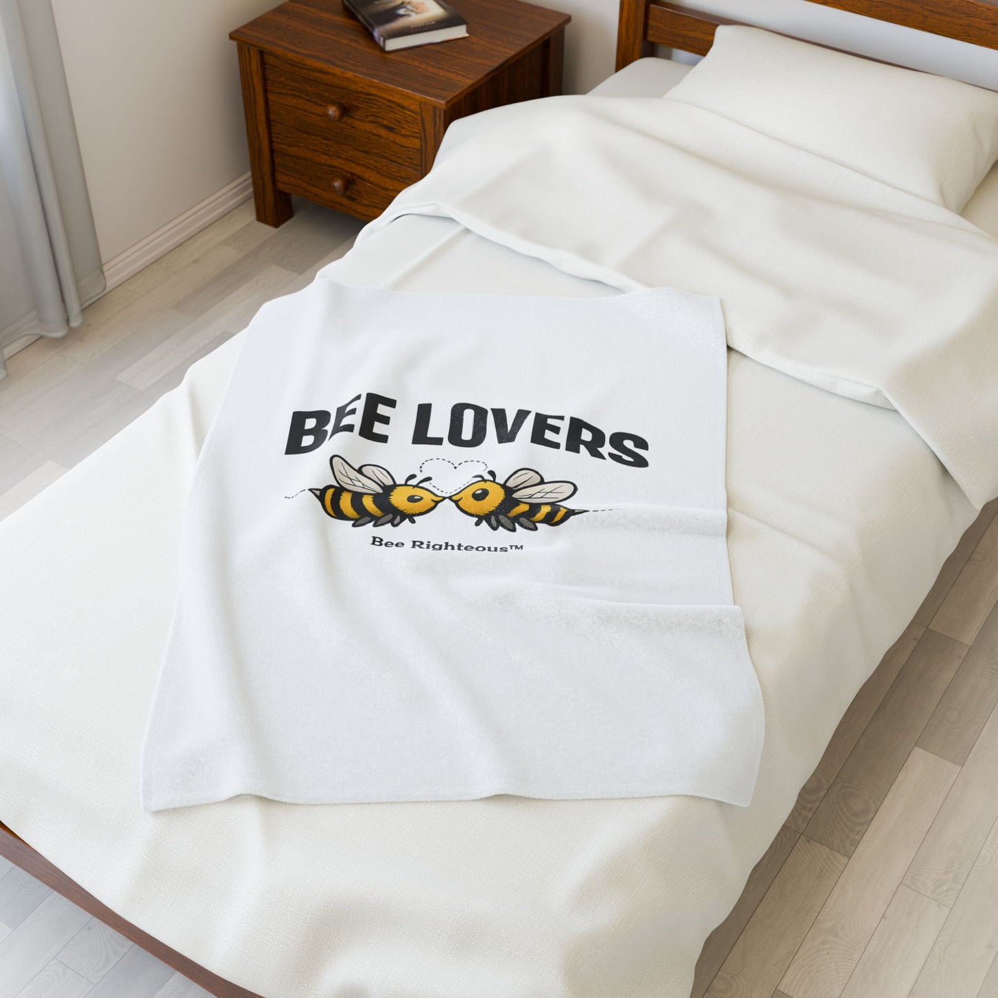 Bee Lovers Velveteen Plush Blanket — Cute Bee Kissing Design, Cozy Throw for Bee Lovers & Nature Fans