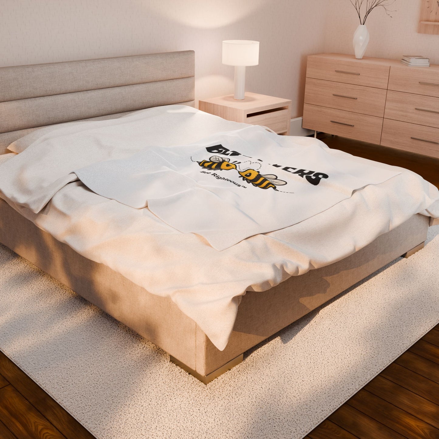 Bee Lovers Velveteen Plush Blanket — Cute Bee Kissing Design, Cozy Throw for Bee Lovers & Nature Fans