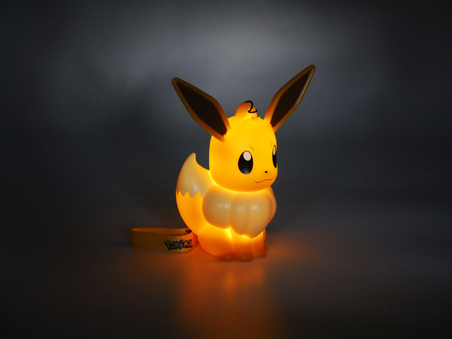 Light Up Figurine Pokémon Eevee with Handstrap