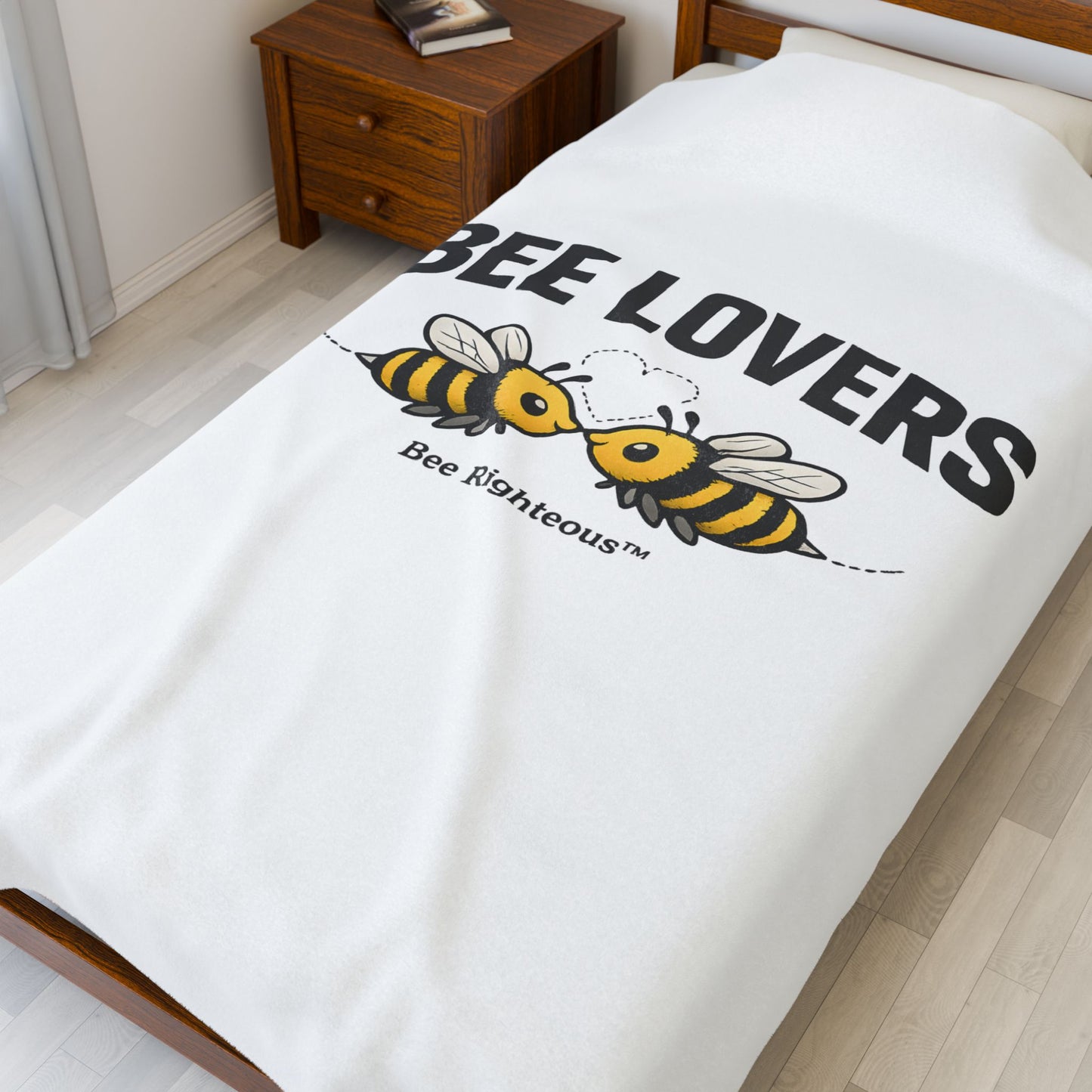Bee Lovers Velveteen Plush Blanket — Cute Bee Kissing Design, Cozy Throw for Bee Lovers & Nature Fans