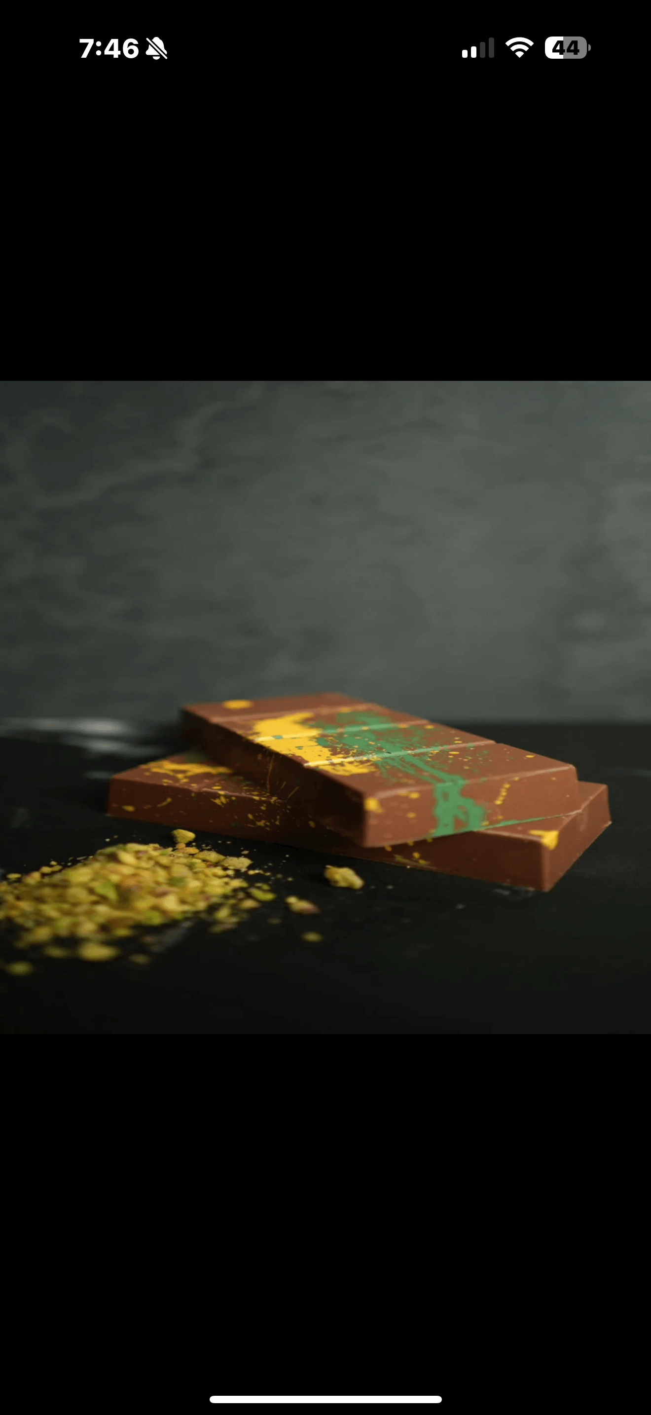 Sweet Fix Dubai Pistachio and Kataifi Milk Chocolate 140G - Canadian Edition