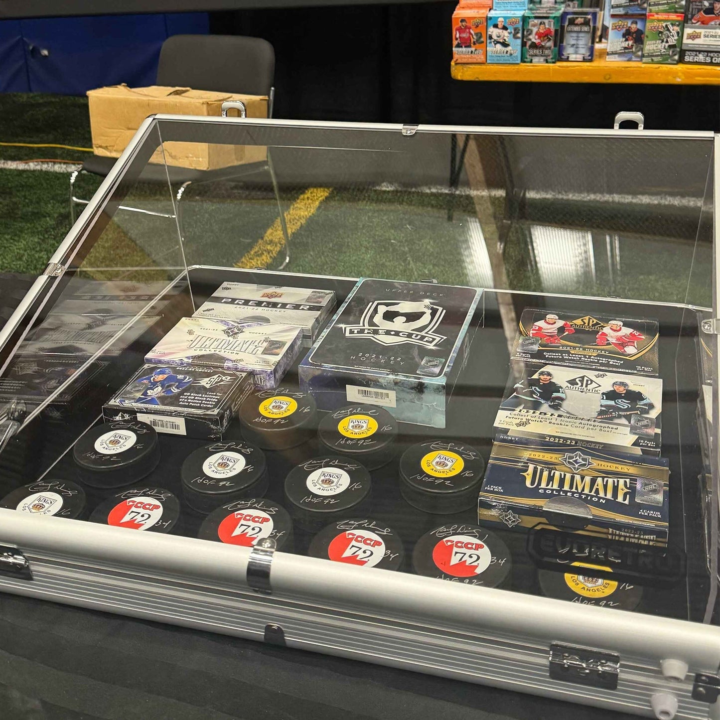 EVORETRO Aluminum Acrylic Clear Top Display Vendor Trade Show showcase - Jack Righteous