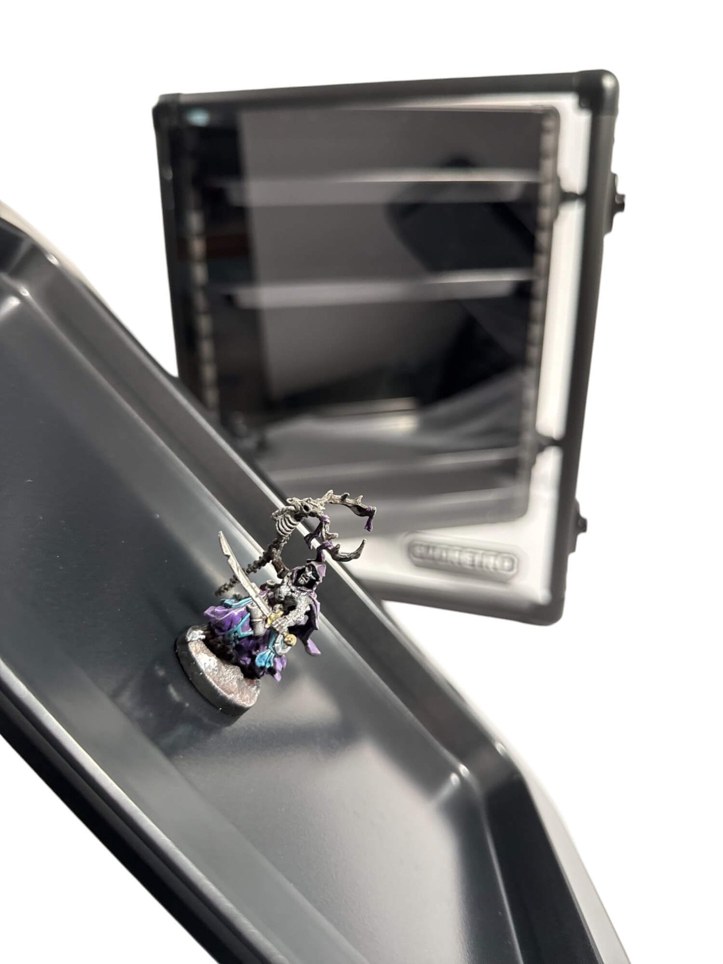 EVORETRO Aluminum Miniatures Display Case with 5 Magnetic Trays - Jack Righteous