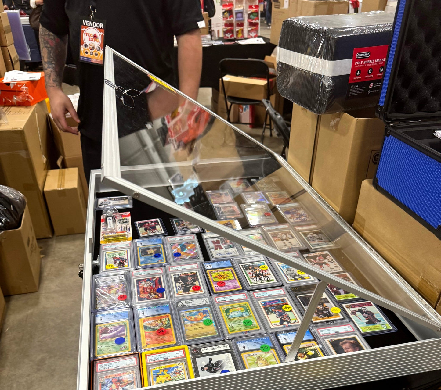 Pre - order Nov 15th - Lockable Aluminum Display Case – Top Display Vendor Trade Show - Jack Righteous