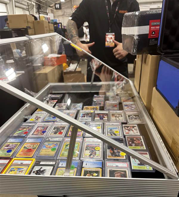 Pre - order Nov 15th - Lockable Aluminum Display Case – Top Display Vendor Trade Show - Jack Righteous